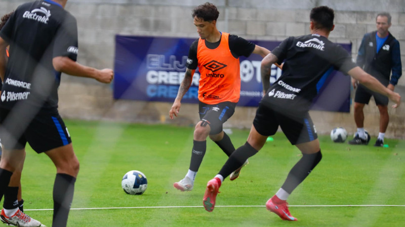 La Selecta, previo al juego ante Anguila. El jugador Enrico Dueñas, en acción. Foto: Cortesía Fesfut/LaSelecta
