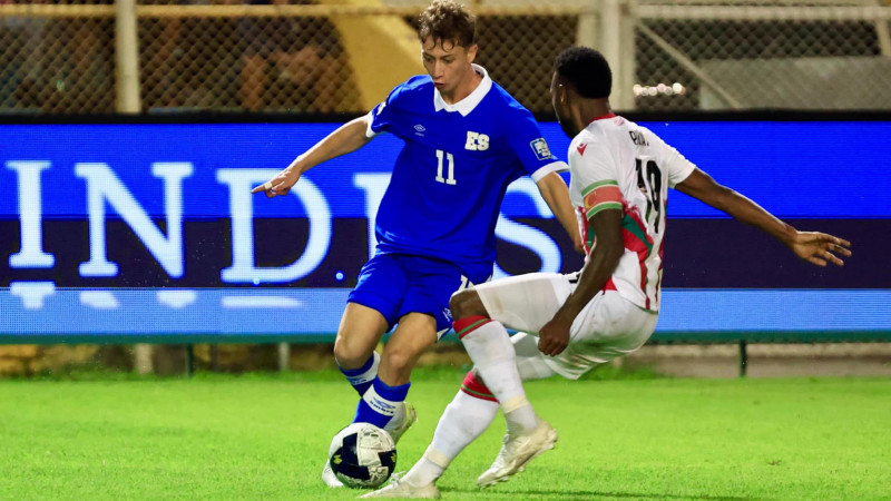 La FIFA felicitó a la Selecta. Acá, el nacional Nathan Ordaz vs. Surinam. Foto: Cortesía Indes