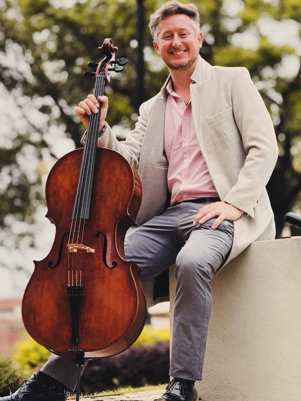 Violonchelista uruguayo doctor José Ottonello