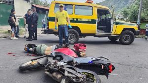 El hombre fue auxiliado, pero ya no tenía signos vitales. Foto EDH / Cortesía Comandos de Salvamento.
