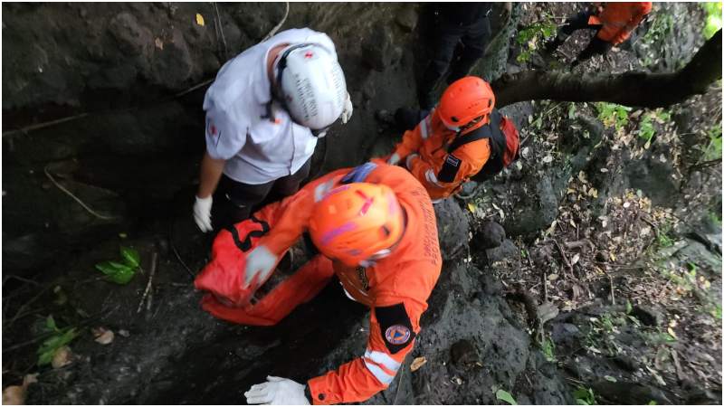 Los socorristas caminaron en zonas de difícil acceso. Foto / Cortesía Cruz Roja