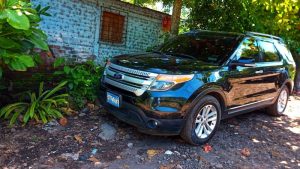 Vehículo incautado tras allanamiento a la casa de Yonathan Josué Obando Pleitez. Foto: PNC