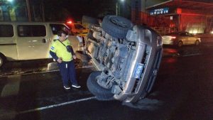El accidente fue reportado pasadas las 11:00 de la noche. Foto: Comandos de Salvamento