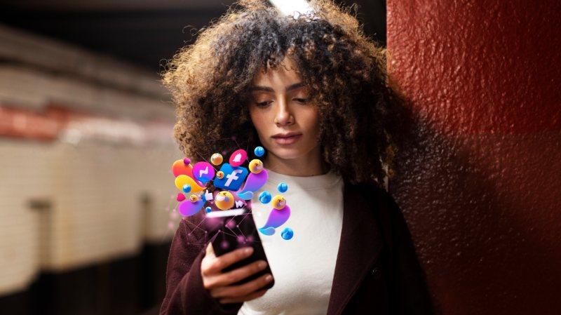 ESET nos recuerda que estas plataformas pueden ser aliadas poderosas para el desarrollo personal, profesional y empresarial, pero también se han convertido en terreno fértil para amenazas.
 / 