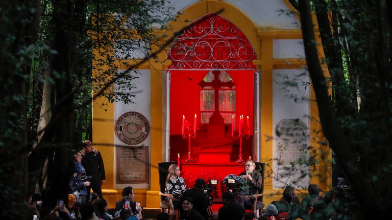 Tim Burton siempre se mueve en los escenarios más peculiares.