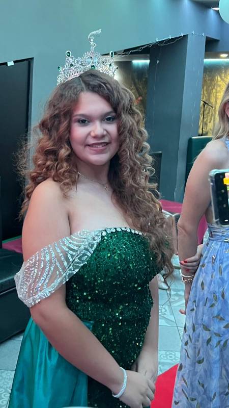 Camila Aguilar gana corona en certamen de belleza en Italia