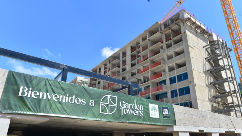 Presentación de torres de apartamentos Garden Towers, en la autopista Comalapa, por Grupo Roble.