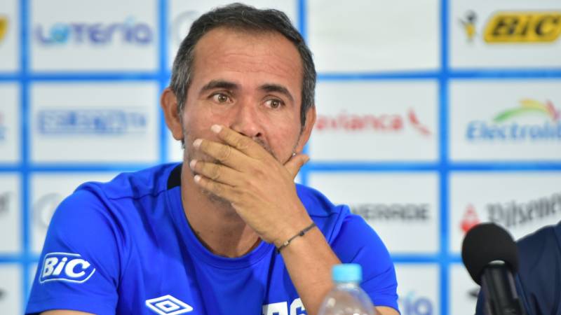 Juan Carlos Serrano, entrenador Sub-17 El Salvador