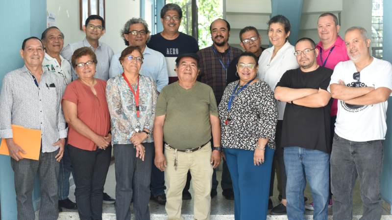 Parte de la plantilla de docentes del departamento de Periodismo de la Universidad de El Salvador.
Foto EDH/ Menly Gonzalez