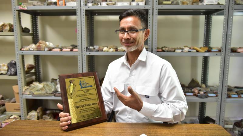 Miguel Angel Hernandez geólogo UES