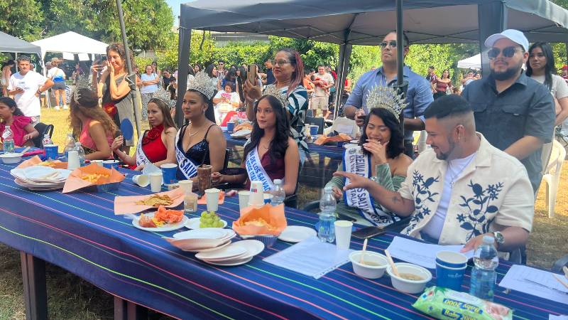 Salvadoreños eligen a sus reinas en Italia