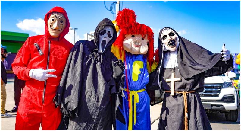 Santa Ana - Fiestas Julias-desfile-correo