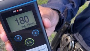 Una de las pruebas de alcotest que dio positivo con 180 grados de alcohol. Foto EDH / Cortesía PNC.