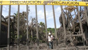 Científicos de la UES investigan violenta explosión en ausoles de Ahuachapán