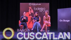 La función especial de Banco Cuscatlán incluyó la intervención de las hermanas Diana y María Elena Aranda.