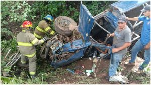 Así quedó el vehículo tras el accidente. Foto / Cortesía