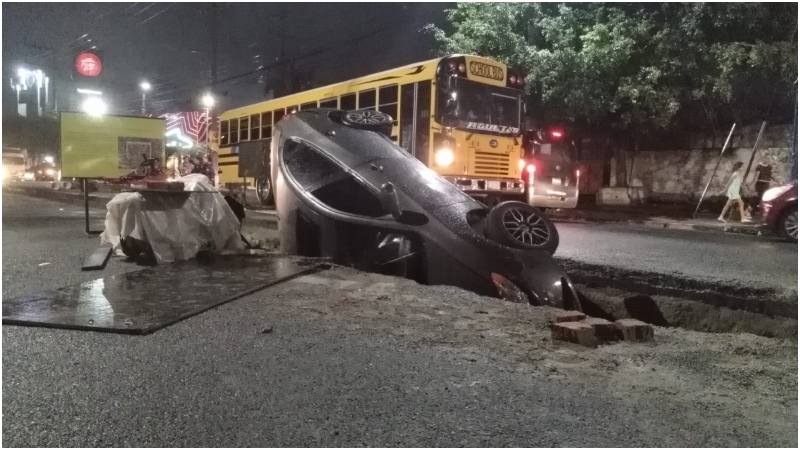 Una persona resultó lesionada en el accidente. Foto / Cortesía Comandos