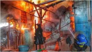 Las llamas se propagaron rápidamente. Foto / Cortesía Bomberos
