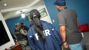 Fiscalía llama a denunciar en caso de haber sido víctima de estafa. Foto: FGR