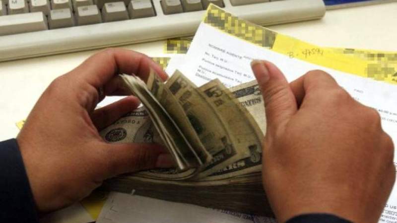 Las empresas remesadoras y bancos aún dominan el envío de remesas a El Salvador, aunque su crecimiento es más lento frente a los canales digitales.