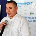 Alcaldía contrató a exfuncionario destituido por golpear a su pareja