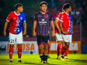 Wilber Menjivar jugador de Inter FA. Foto / X Inter FA