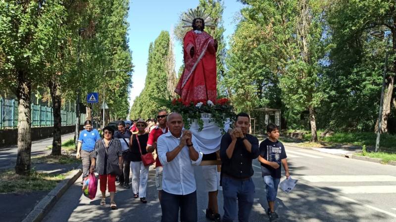 La bajada del Divino Salvador del Mundo en Milán, Italia
