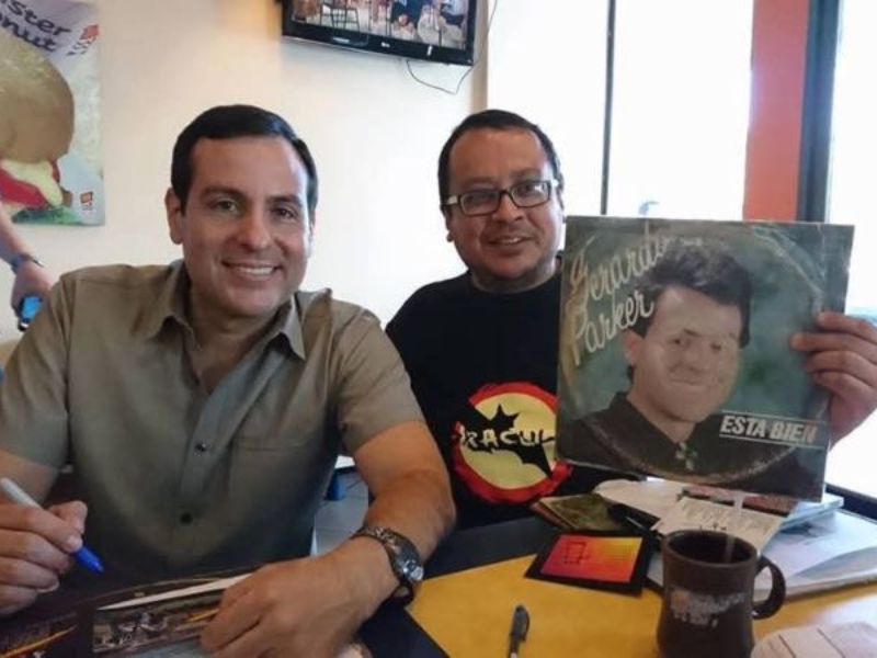 Melvin Urbina junto a Gerardo Parker.