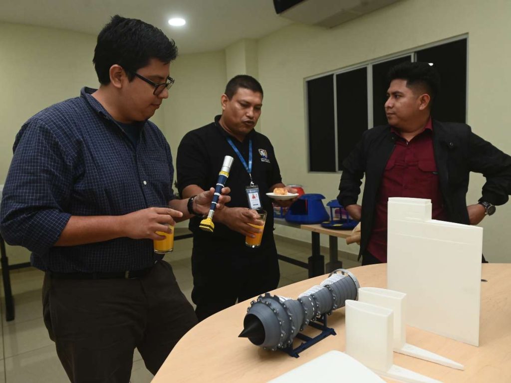 Universidad Don Bosco lanzamiento sonda