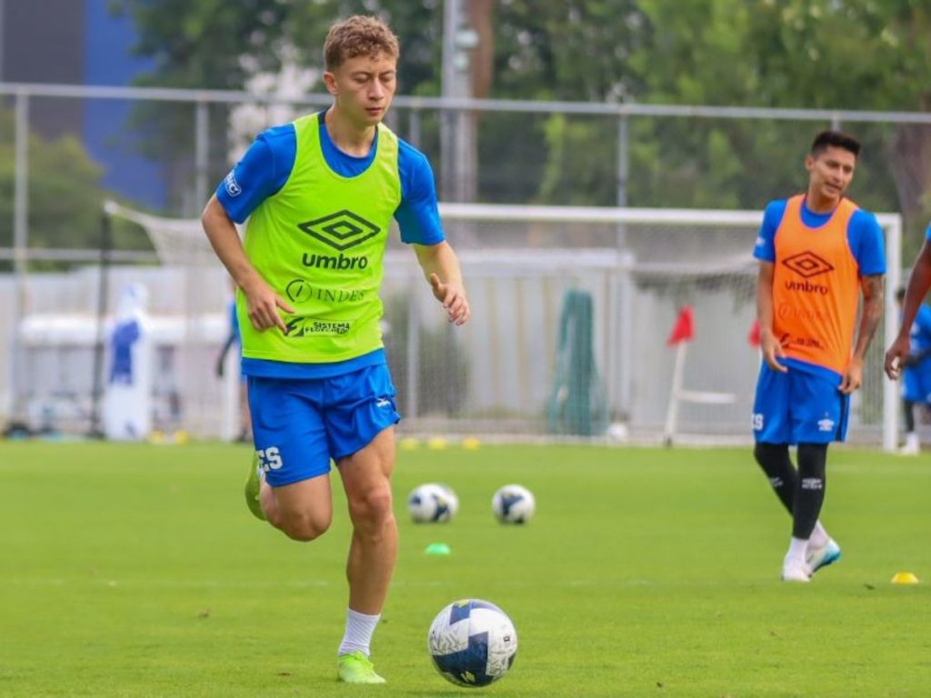 Nathan Ordaz, en entreno con la Selecta. Foto / X Selecta