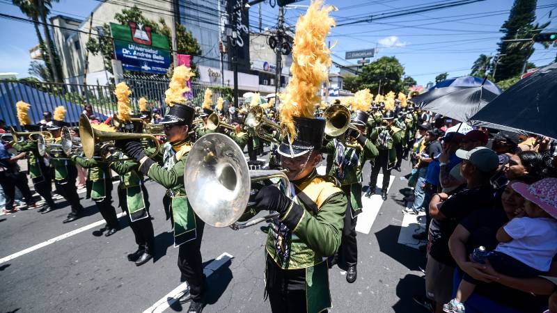Desfile del Comercio de San Salvador 2025