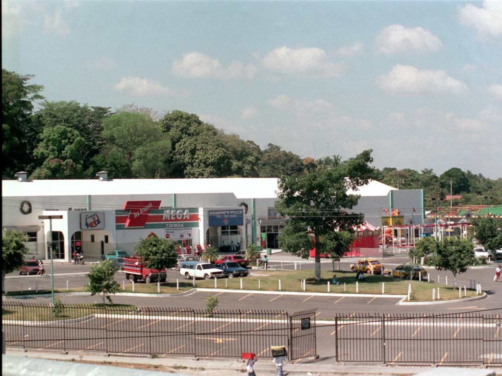 Tiendas de La Tapchulteca en El Salvador