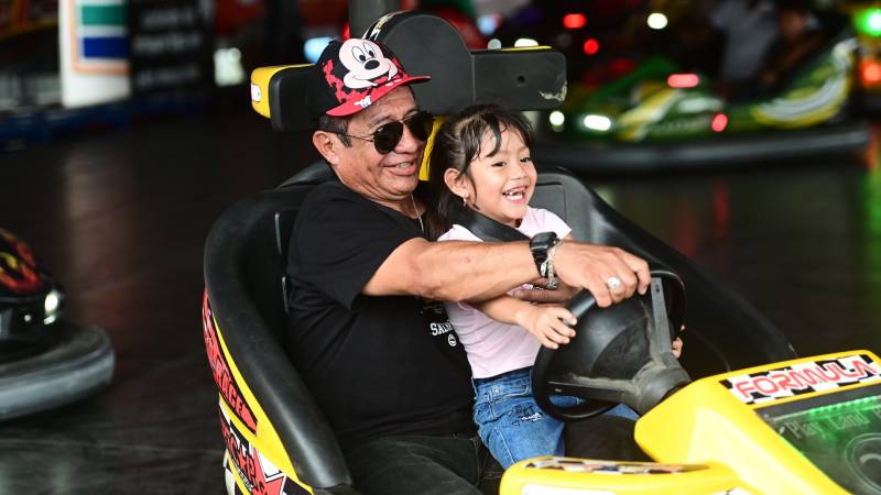 EDC- Campo de la Feria- Fiestas- Ruedas- Familia- Diversión- Lluvia