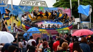 EDC- Campo de la Feria- Fiestas- Ruedas- Familia- Diversión- Lluvia