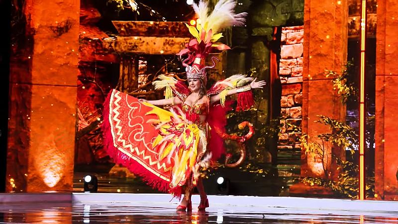 Doctora Kathya Molina en Universal Woman 2025