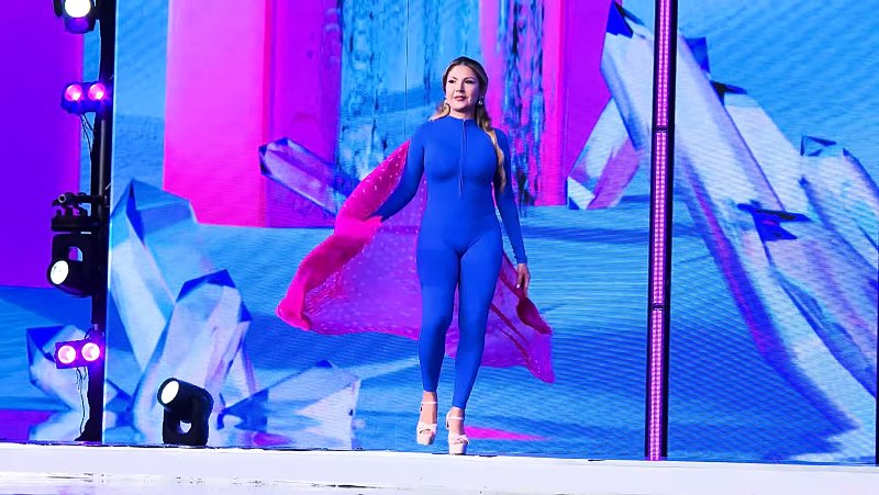 Doctora Kathya Molina en Universal Woman 2025