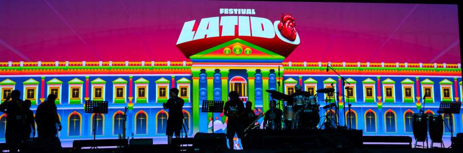 Festival Latino en el centro historico de San Salvador