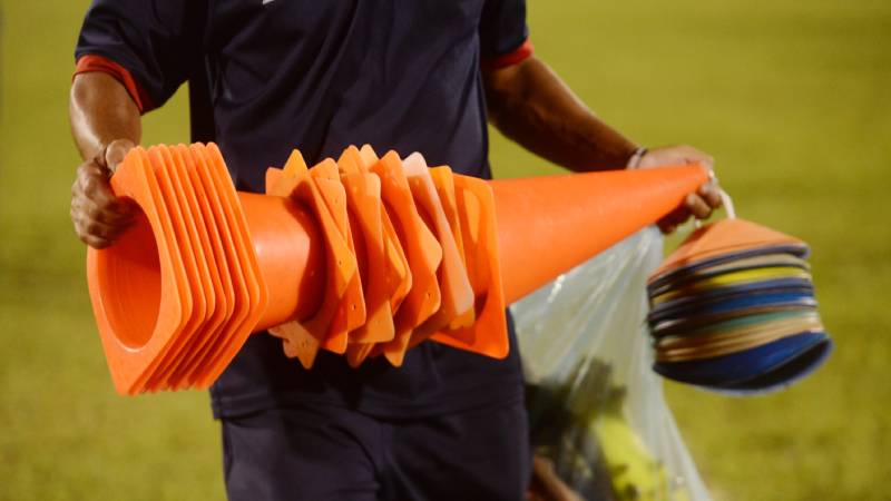 Utileros futbol trabajadores El Salvador