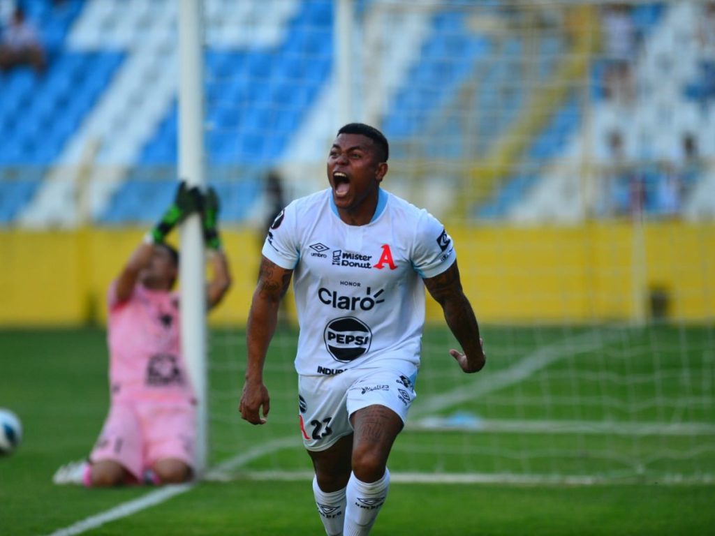 deportes-michell-mercado-gol