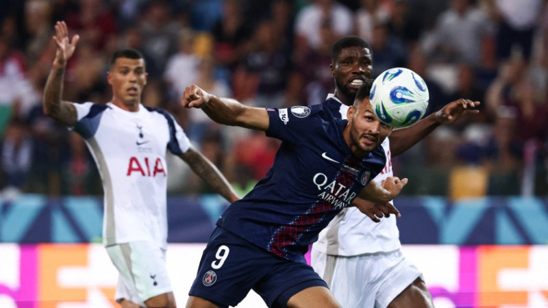 PSG campeon Supercopa Europa 01