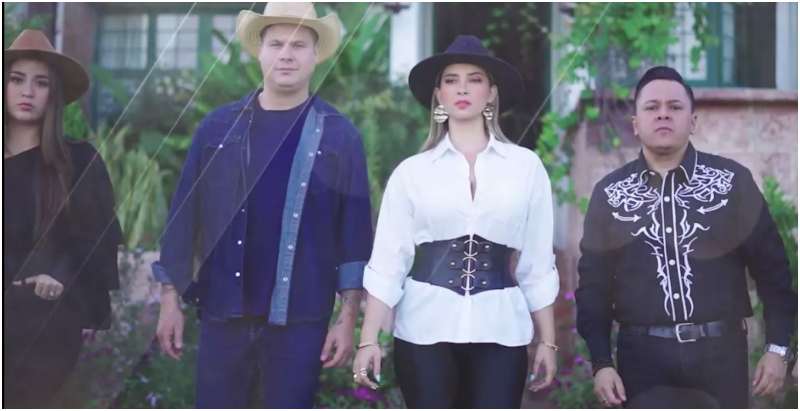 Pasion de zopilotes-arriba mi gente