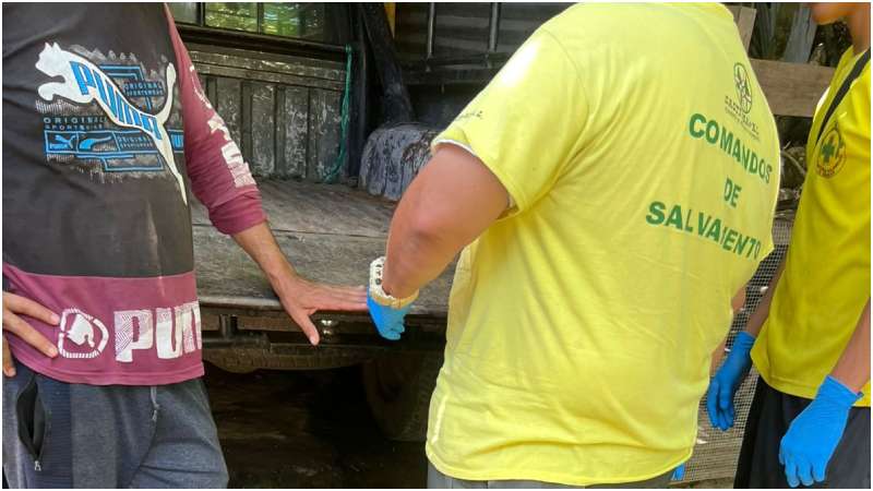 El hombre fue atendido por los Comandos. Foto / Cortesía