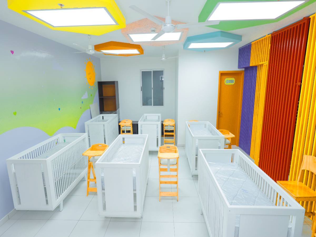 Sala de lactancia y un Centro de Atención a la Primera Infancia (CAPI).