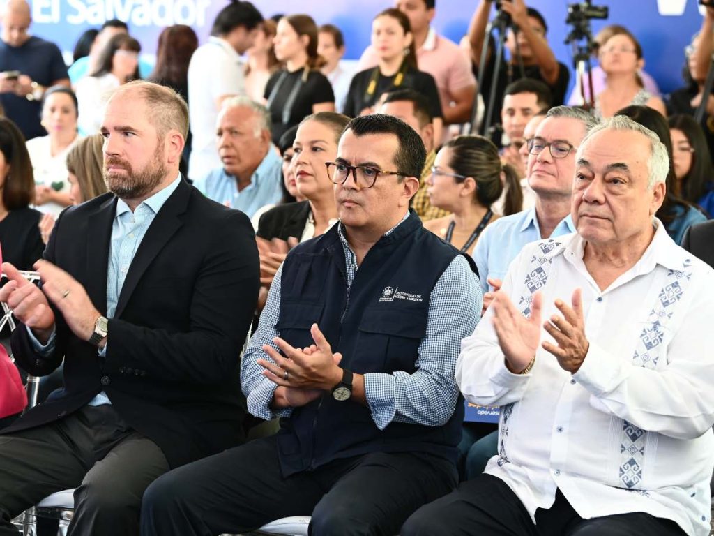 Walmart emplea a más de 4,700 salvadoreños y trabaja con más de 130 pymes locales