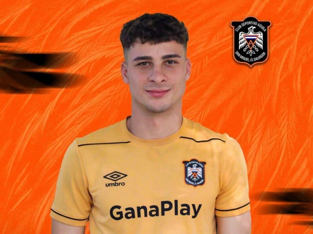 Argentino Juan Cacace del CD. Águila