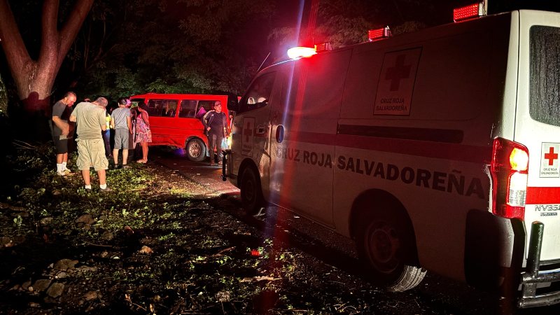 Cruz Roja dio asistencia a los heridos en el lugar. Foto: Cortesía