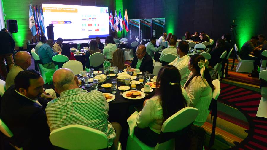 Presentación de premio Cementos Progreso