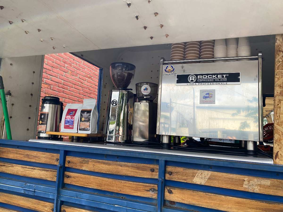 dinero-negocios-cafe-cherito-maquinaria-produccion-10-jpg