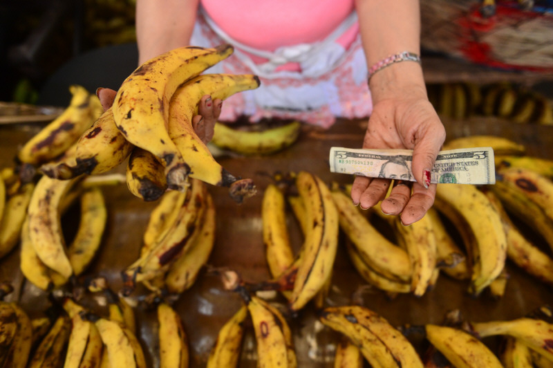 dinero-negocios-platano-maduro