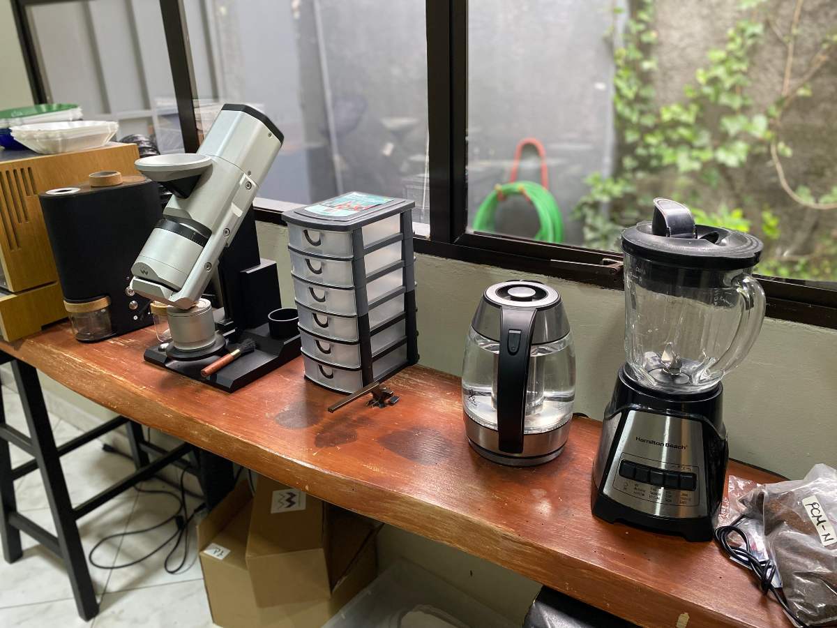 dinero-negocios-carro-cherito-cafe-laboratorio-22-jpg